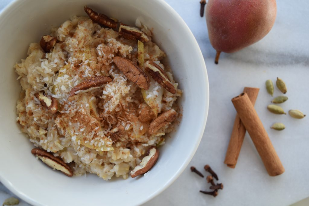 Warm-Winter-Oatmeal-Pear-2-1024×683