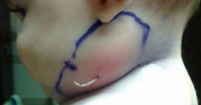 baby neck feather FI