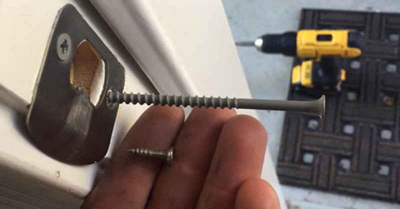 door-screws-fi